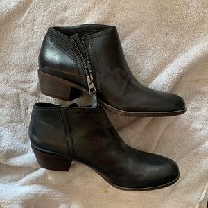 EUC Lucky Brand Booties 9.5
